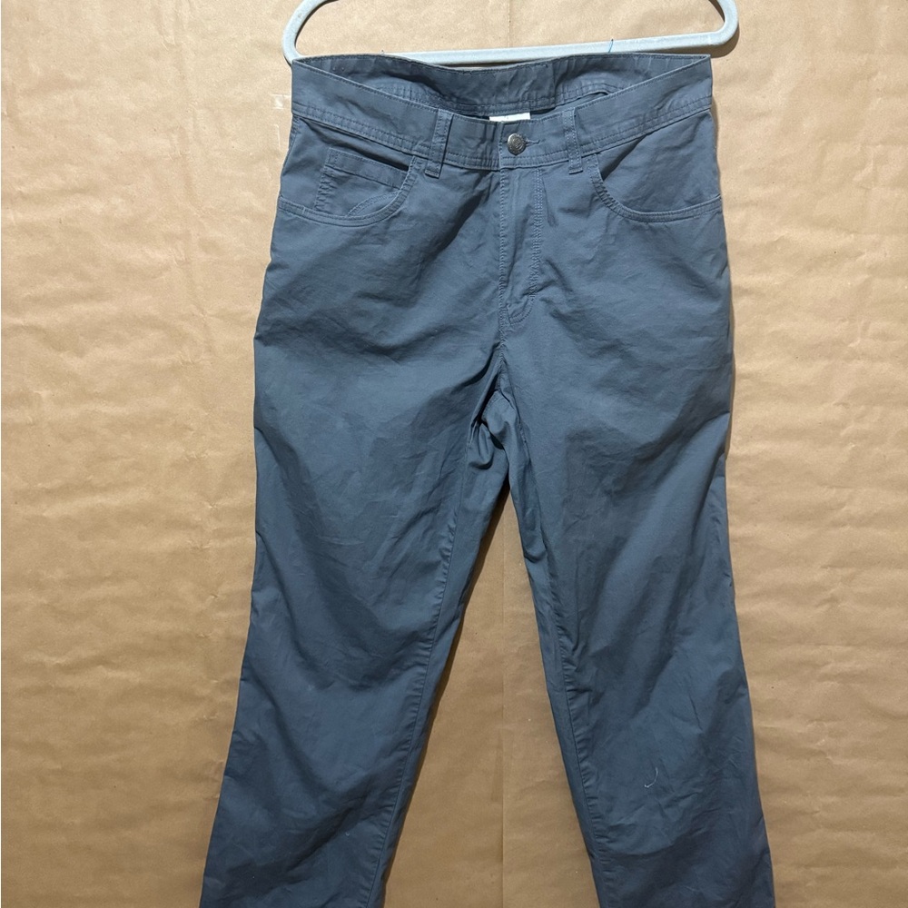 Columbia Gray Chinos Versatile Everyday Wear
